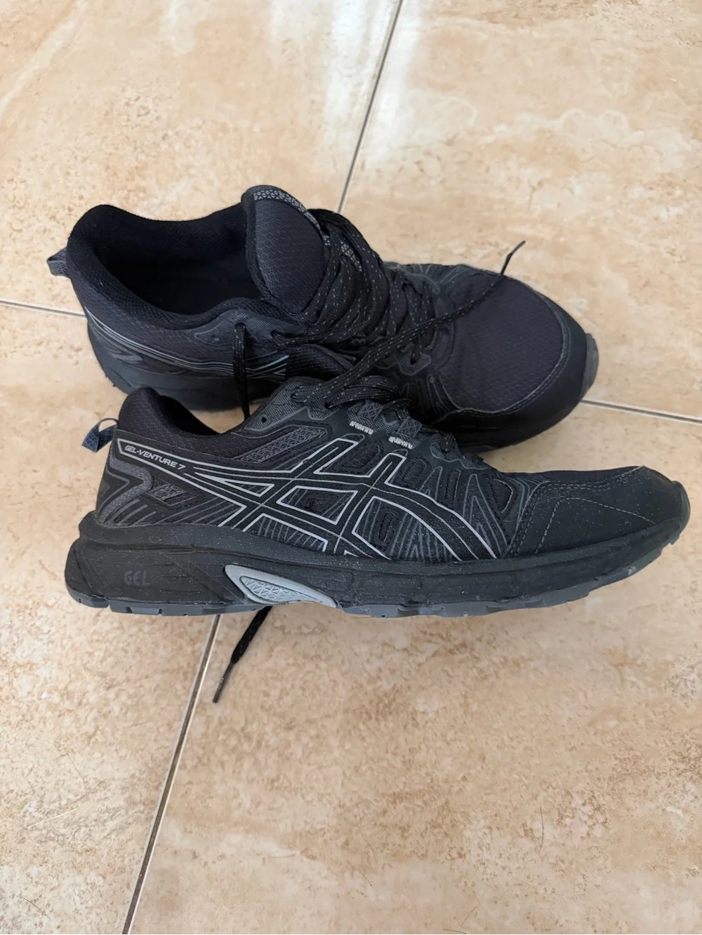 Asics Men's Black Athletic Trail Running Shoes